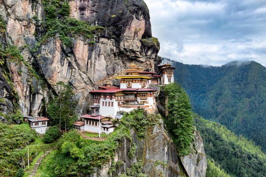 tigers nest monastery